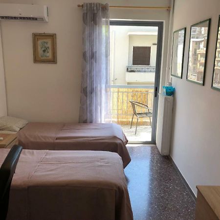 Metaxourgio Spacious Two Bedroom Apartment Atene Esterno foto