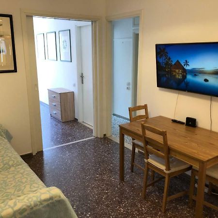 Metaxourgio Spacious Two Bedroom Apartment Atene Esterno foto