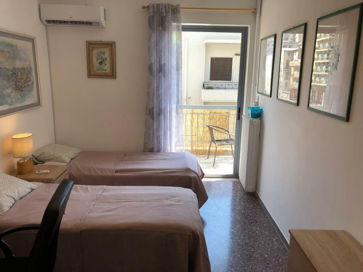 Metaxourgio Spacious Two Bedroom Apartment Atene Esterno foto